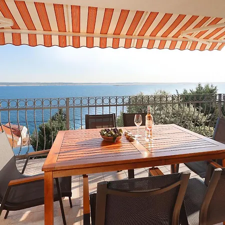 Lina - Pool And Sea View Апартаменты