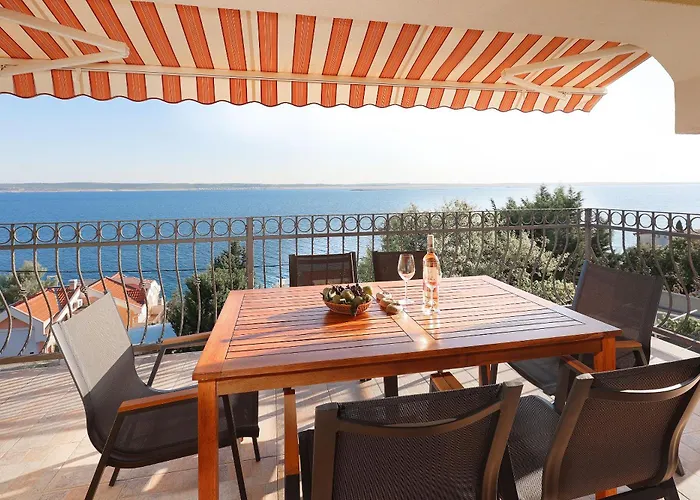 Lina - Pool And Sea View Апартаменты