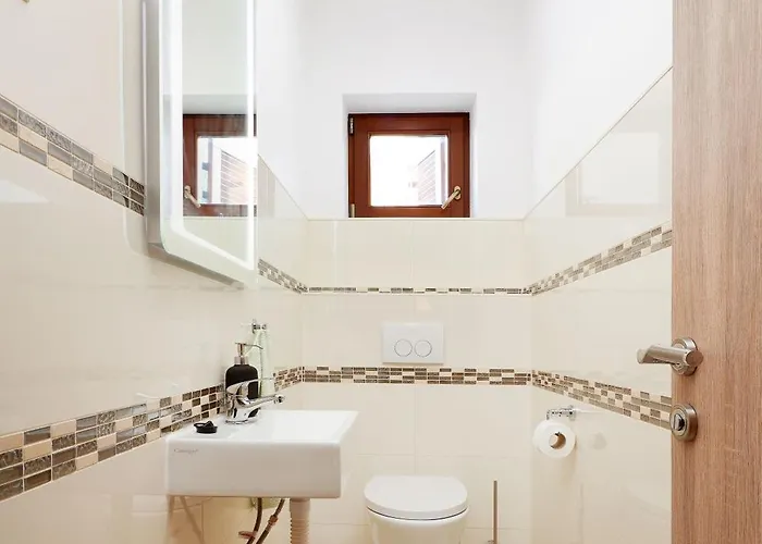 Lina - Pool And Sea View Апартаменты