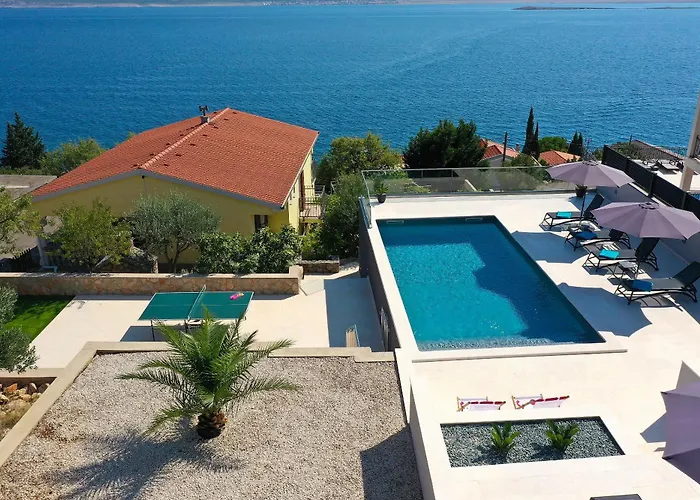 Lina - Pool And Sea View Апартаменты