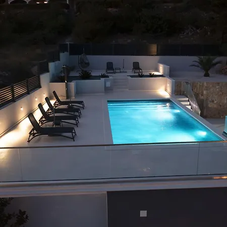 Lina - Pool And Sea View * Starigrad Paklenica