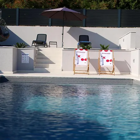 Lina - Pool And Sea View * Starigrad Paklenica