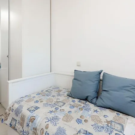 Lina - Pool And Sea View Apartament Starigrad Paklenica