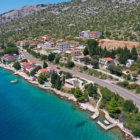 Lina - Pool And Sea View