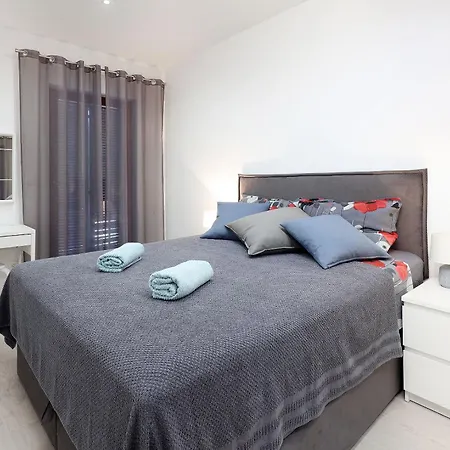 Apartament Lina - Pool And Sea View *