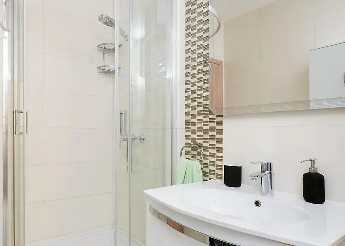 Lina - Pool And Sea View * Starigrad Paklenica