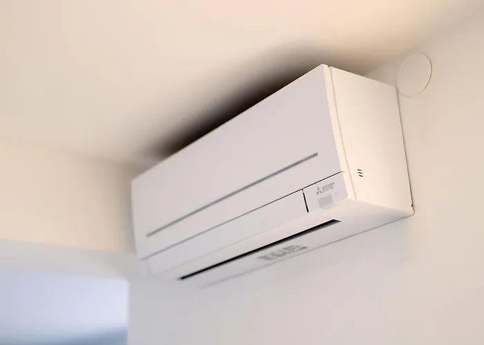 Lina - Pool And Sea View Daire *